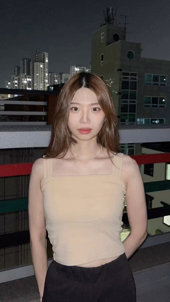 화장 지우기 아쉬워서…
.
.
.
#웜톤메이크업 #웜톤립스틱 #누드립 #오오티디 #dailylook