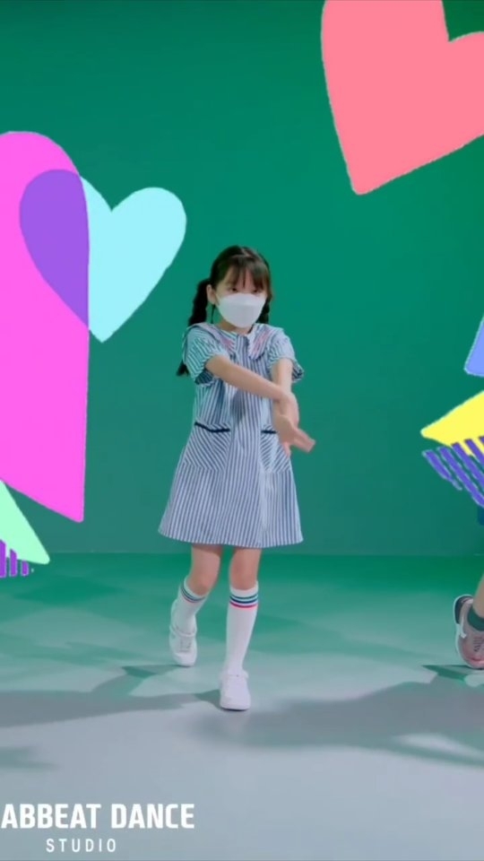 #초등딸램 #나름댄스 
댄스학원 보내달라고 해서 보내주니
완전 좋아함~😊😊
언제쯤 댄스다워질까😆😆😆

#아이브 #에프터라이크 
#초등댄스 #초등댄스학원 #화이팅‼️ 
#부끄럽지만당당하게 #부끄럽지만뿌듯