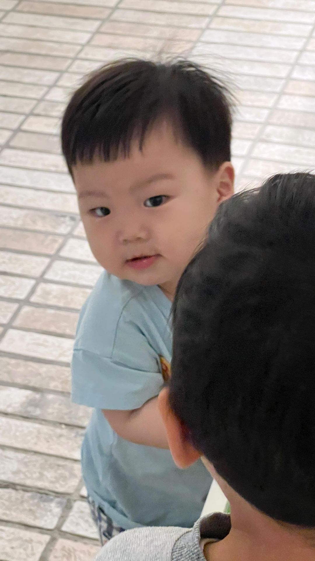 샵데일리
오크베리 드디어 성공....🔥
주말인디도 30분컷 빨리받은편인가유? ㅋㅋㅋㅋ
역시 짱뚱이랑 놀기는 더현대가 최고여

세원이 데일리팬츠 @eune_kr 
#더블유컨셉추천브랜드 #으네 #오크베리 #더현대 #아기랑놀곳