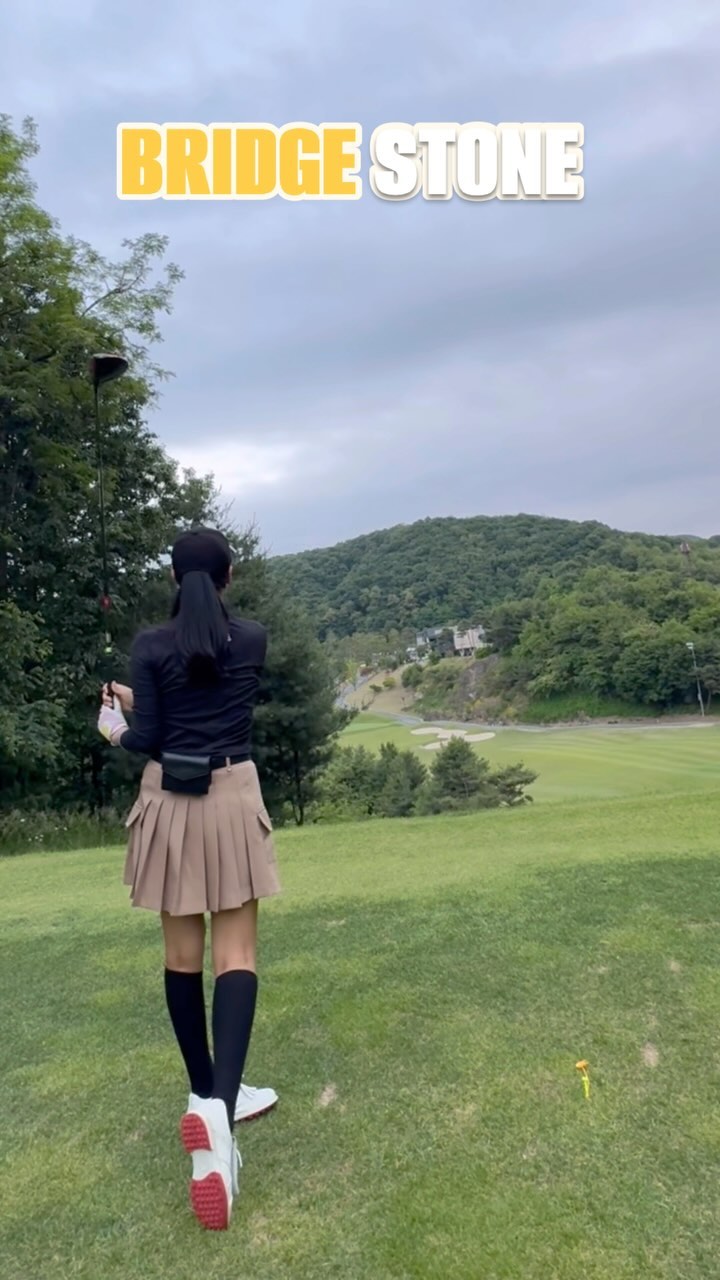 #협찬 
올해도 함께하는 브리지스톤골프공❤️❤️⛳️

나의 베스트볼 🩷🩷

비거리는 물론 그린위 컨트롤까지 게다 너무 이쁘기도해😍
모두 나만의 최애볼 있으시죠? 

나에게 맞는 공이 없다면 브리지스톤 해보세요
만족하실겁니다 😎😎 

송우즈가 되고파 
올해 모두 라베 레벨업 하세요 😆

@bsgolfkorea 

#골프공#브리지스톤#골프공추천#bridgestone #라운드#라운딩#골프#golf#golfswing #골프스윙#골프인플루언서 #골린이