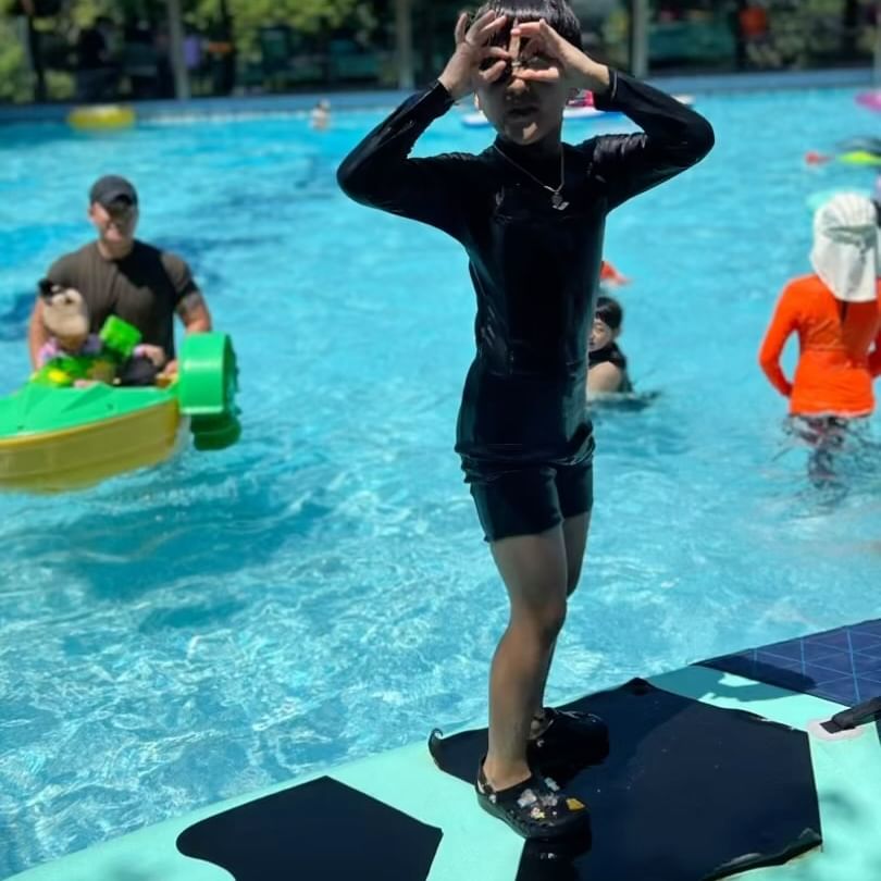 ⠀
⠀
⠀
🏄🏻‍♂️
⠀
#카페놀이
⠀
카페에서 물놀이 중
⠀
담주에도 콜⁉️
⠀
⠀