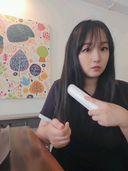 #협찬 
찰랑거리는 머리카락 만들기 테사 무선스타일러로
쉽게 만들기☺️ 약속전 틈나는 시간에 쓱쓱
정돈하니 넘 좋네요

160도 180도 200도
온도조절도 원터치로 244g의 가벼움으로 
휴대하며 사용해봤어요

#테사무선스타일러 #테사 #휴대용고데기