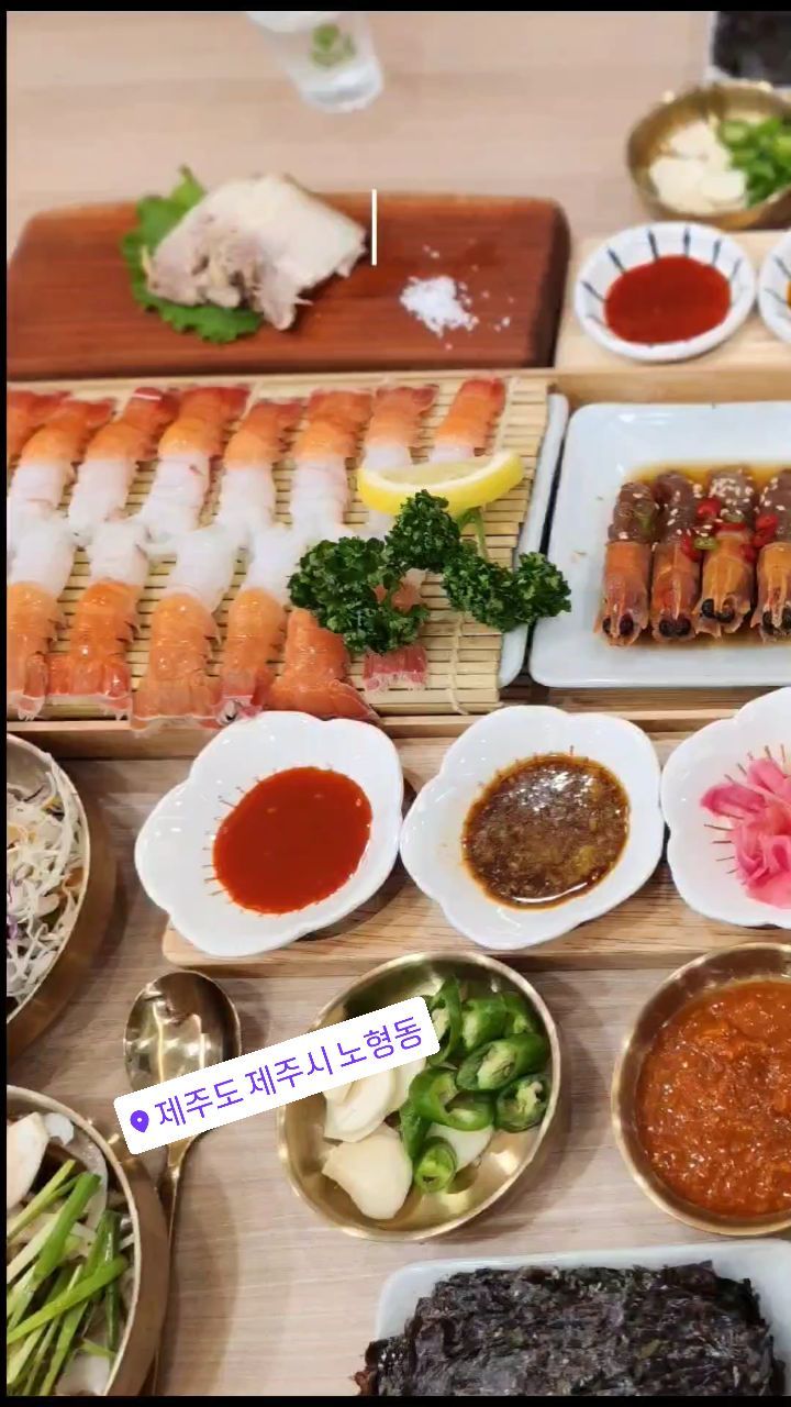 #협찬

모슬포고등어
제주 제주시 고사마루길 15
매일 오전11시 ~ 9시30분

고등어회, 딱새우회 등 제주에서 먹어야하는
회종류를 넓고 깨끗한 식당에서 맛볼수있는 제주맛집!​

식당이 넓고 깨끗하며 넓은 주차를 자랑하고 있어
제주공항 근처에서 단체식사하기 좋은  제주공항식당으로
제주도 간다면 꼭 가보길 추천합니다.

#제주고등어회 #제주고등회맛집 #제주공항근처맛집 #제주맛집추천 #제주여행맛집 #제주여행 #제주시맛집 #제주도회맛집 #제주딱새우회