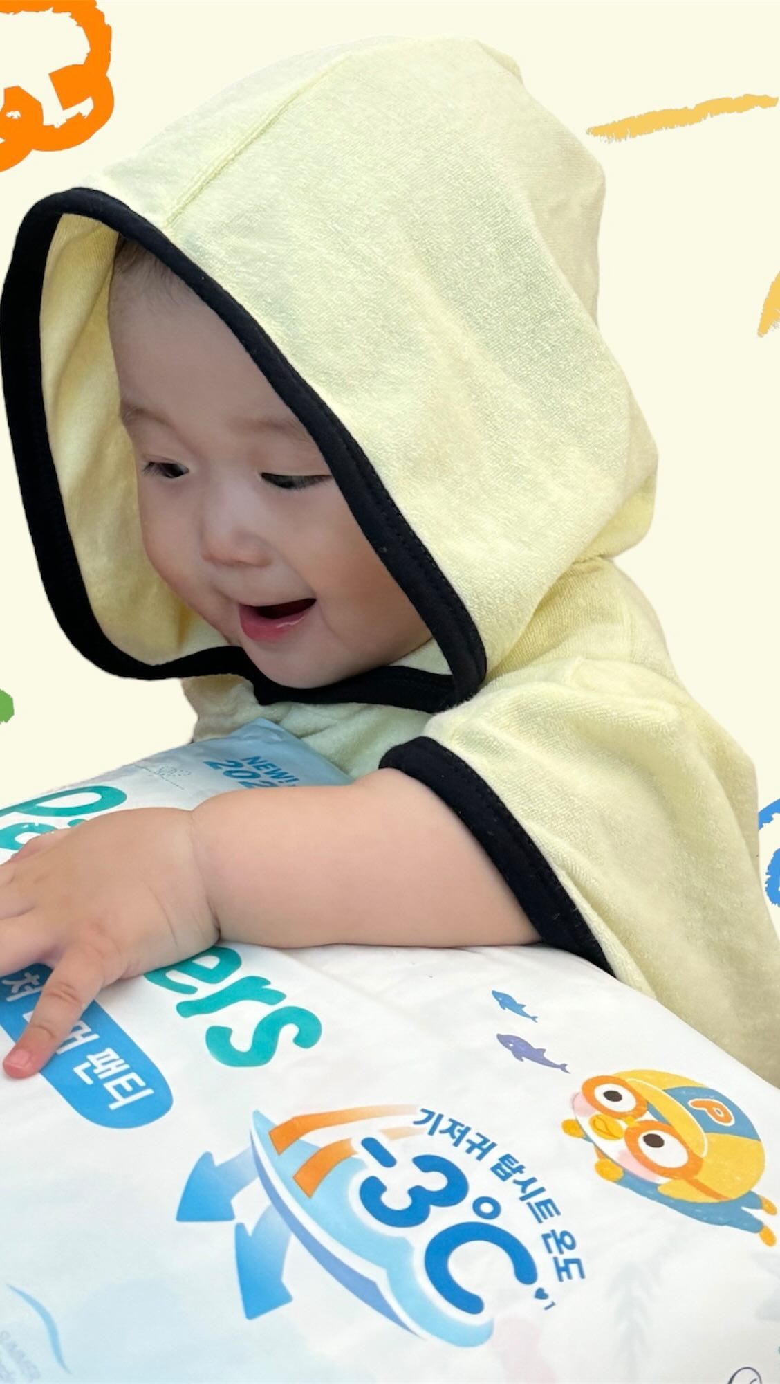 #팸퍼스제공 #팸퍼스에서온선물
​
썸머 챔피언 지한이는 요즘 
걷기연습에 열을 올리고 있습니다ㅋㅋ
돌잔치가 곧인데 아직 못걸어ㅜㅜ 흑흑
연습만이 살길이다 퐈이야🔥🔥
으라차차 에어차차~~
​
걷기연습해야하는데 자꾸 기어서 도망을가요😂
땀이 송글송글 힘든가봐요,,,
​
그래서 준비했지!!
팸퍼스의 프리미엄 여름 기저귀✨✨
​
‘
‘
​
이 무더운 여름에,
잠시도 가만있지 않는 활동량 폭발 아기니까
24시간 착용하는 기저귀 더 신중하게 골랐어요
​
[2024 터치 오브 네이처 썸머팬티]
-3쾌한 기저귀’로 유명하죠. 
​
특장점1. 기저귀 탑시트 온도 3°C* 낮춰주고
특장점2. 피부 저자극 테스트 완료**
특장점3. 겉커버에 코튼이 더해져***
특장점4. 부드러움이 업그레이드**** 된
프리미엄 여름 기저귀!!
​
팸퍼스 터.오.네. 준비하구 
올여름 썸머챔피언 함께해👶🏻
​
🌷thanks to @pamperskr
​
#팸퍼스 #3쾌한기저귀 #터치오브네이처 #프리미엄기저귀 #기저귀추천 #팬티기저귀 #으라차차에어차차  #여름기저귀 #팸퍼스서포터즈 #11개월아기 #썸머챔피언
​
*기저귀 탑시트에 적용됨, 따뜻한 물을 부은 뒤 10초(P&G 내부 실험 결과)
**제 3기관 피부 자극 반복 패치 테스트(HRIPT) 결과 (민감성 피부라고 응답한 소비자 122명 대상)
***부드러운 감촉을 위해 겉커버에 4%의 코튼 함유
****기존 아르모니 에어차차 썸머팬티 대비