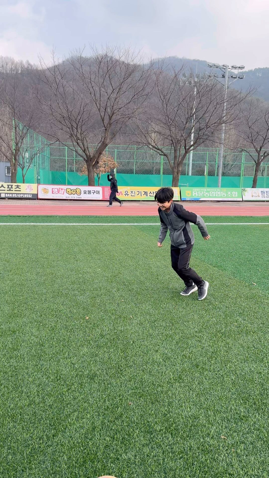 막둥이 슬릭백 
잘하네

#슬릭백 #막둥이