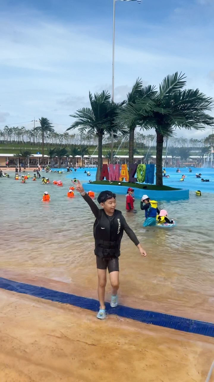 셤마 조카들과 함께한 물놀이❤️
8월에 싸이온다는데 한번 더 와????ㅋㅋㅋ

#당진아마존워터파크