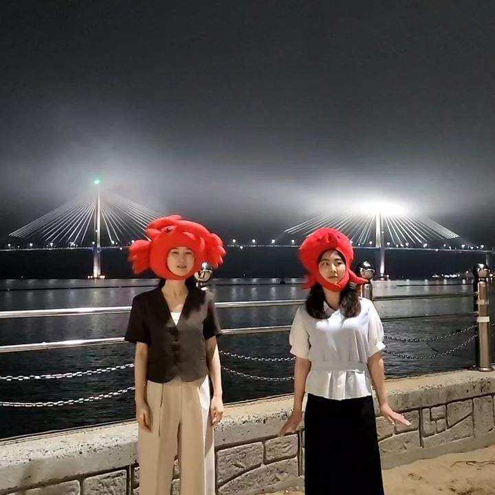 난 행복한 사람이야 하핫
재밌는 친구들이 있으니까..!
새벽에 갑자기 바다가자해도
같이 가줄 친구들이 있윽닊아..!