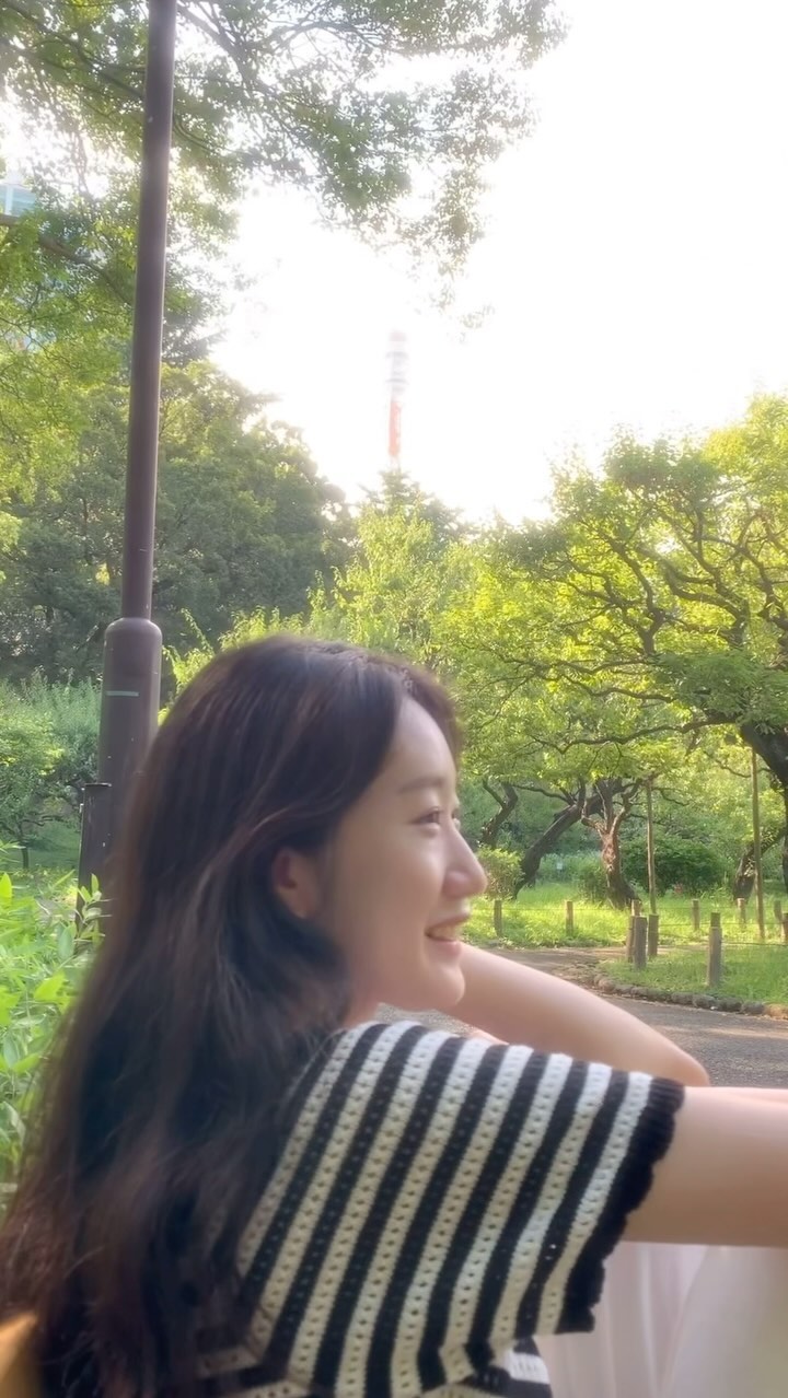 🗼
마음에 드는 사진이라
오빠가 라이브포토로 찍어준 사진 영상으로 만들기
이 노래에 쓰고 싶었자나 ˚ ༘ ೀ⋆｡˚