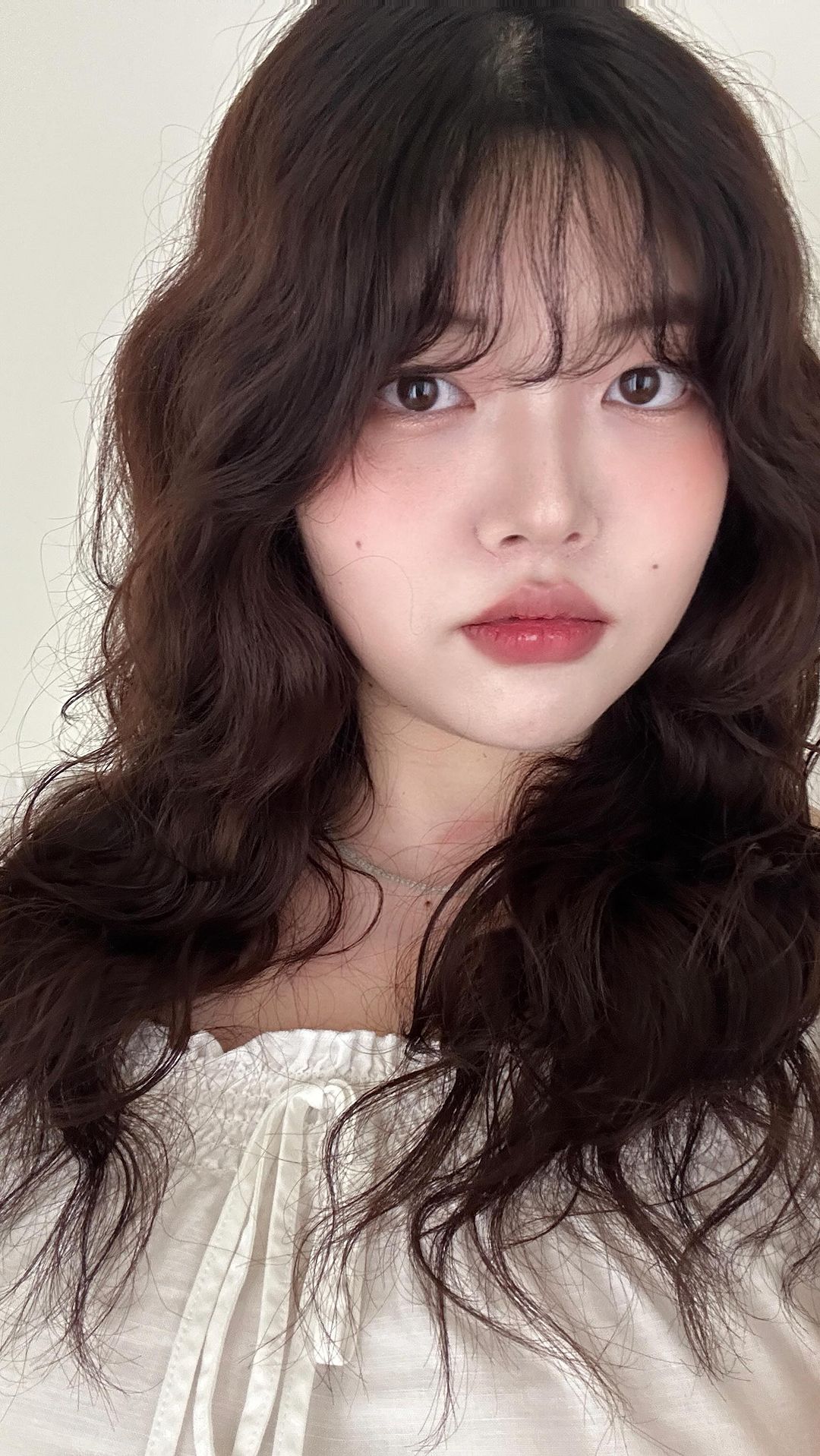 어때 좀 러블리해?🐶
⠀
⠀
⠀
히피펌 장인 하늘쌤🫶🏻 @ha_nuuri