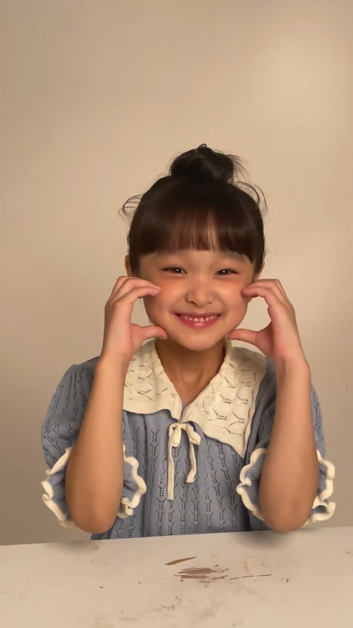 ⠀⠀⠀⠀⠀⠀⠀⠀⠀⠀⠀⠀
완전 화보느낌은 부담스러울까봐 고민하던 나에게
그 중간쯤을 찾아주시겠다던 실장님도 작가님도 최고🩵
원본 받고 보고 또 보고 고르지 못하다가ㅋㅋㅋ
드디어 보냈다!! 잘 부탁드립니다🙈
 ⠀⠀⠀⠀⠀⠀⠀⠀⠀⠀⠀⠀⠀⠀
 ⠀⠀⠀⠀⠀⠀⠀⠀⠀⠀⠀⠀⠀⠀⠀⠀
#스핀오프스튜디오 
#프로필사진 #프로필촬영 #키즈프로필
 ⠀⠀⠀⠀⠀⠀⠀⠀⠀⠀⠀⠀⠀⠀
 ⠀⠀⠀⠀⠀⠀⠀⠀⠀⠀⠀⠀⠀⠀