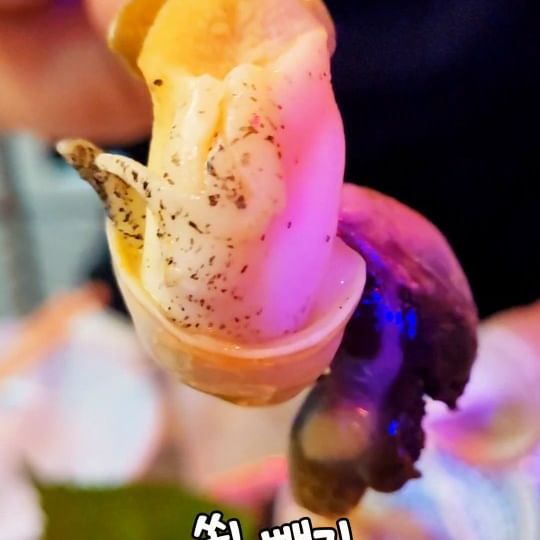 🇰🇷 소라, 골뱅이 요론거 잘 빼는 사람 🐚
이쑤시개 하나만 있음
내장에 💩 까징 쏙쏙쏙 빼냄
백골뱅이 깔끔하게 빼내는
넌 금손 🪙

#백골뱅이 #쏙빼기 #잘하는금손들넘마너
#백골뱅이요리 #백골뱅이손질 
#먹는다그램 #먹는데진심 
#sea_snail #howtoeat