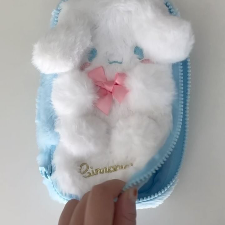 #광고 @cellfusionc.official
우리 피부 노화의 대부분이 자외선으로부터 진행된다고 해요ㅠ_ㅠ 광노화 케어를 위해서는 자외선 차단이 필수거덩요! 자외선 차단은 물론 광노화 케어! UV에이징 케어까지 해주는 셀퓨전씨 레이저 UV 썬스크린을 써봤습니다💛 SPF50+/PA++++이라 강력한 자외선 차단도 걱정 없을 뿐더러 UV에이징까지 케어해줘서 자외선으로 인해 늘어난 잡티, 무너진 수분 장벽, 떨어진 탄력 어두워진 피부까지 개선해주는 아주 똑~순이 선크림이에요🌞 게다가 더 발림성도 부드럽고 보송하게 밀착되어 메이크업 전에 바르면 화잘먹 그 잡채... 셀퓨전씨 레이저UV썬은 산리오캐릭터즈와 콜라보 기획세트로 1+1 기획으로 만나볼 수 있어요! 심지어 복슬복슬 시나모롤 파우치까지 9월 올영세일 기간 동안 겟 할 수 있음!!!!!!! 올영 세일때 담아보세용 히히
#햇빛연구소 #셀퓨전씨 #레이저UV썬스크린 #셀퓨전씨선크림 #올리브영선크림  #선크림추천 #선크림 #올영세일#싱글즈 #인품사