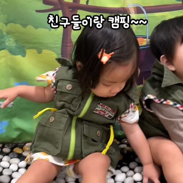 #날아라병아리 

이제 한번 아프기 시작하면 한달씩가네.. 
엄마가 한달간 아파서.. 한달만에 나온
#날아라병아리문센 #가을학기문센

은빈아~ 한달동안 심심했지??ㅋ
두달동안 빼먹지말고 잘다녀보자ㅎㅎ
오늘은 #캠핑컨셉