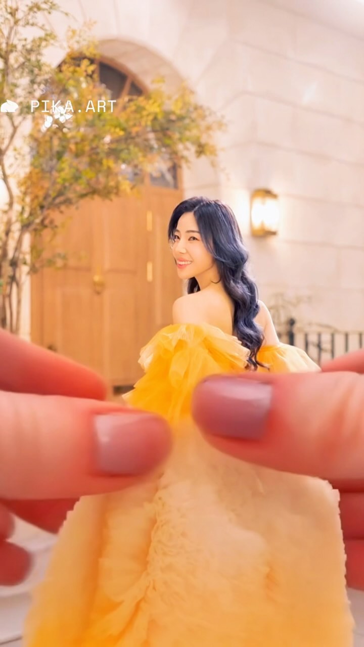 💛신기하당💛하는 방법 적어놨어요!

저는 드레스룩 버전👀🫶🏻🫶🏻
ㅋㅋㅋㅋㅋㅋㅋㅋㅋㅋㅋㅋㅋㅋㅋㅋ
여러분들 버전 기다리께오🫡

[영상 만드는 법]
👉 구글에 pika art검색 
👉 사이트 들어가서 하단 pikaffect 클릭
👉 효과 중에 squish it 클릭
👉 왼쪽하단 image 클릭 후 사진 업로드 
👉 squish it 옆 다이아몬드 누르고 기다리기!

#유행릴스 #pika #pikaart #지점토