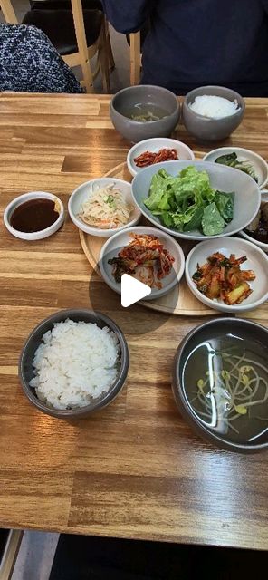 #달그락식탁 
#제주밥집
#제주맛집

엄마가 해준 맛있는 밥을 먹는 느낌♡
좋은사람과 두런두런 얘기나누며 맛난 점심❤️

#늦게갔으면못먹을뻔