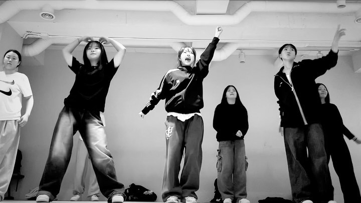 지연아 괜찮아
.
.
#choreography @jenny_jun_