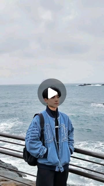 바람이 많이 부는 대만 바닷가

#대만 #대만여행 #대학생코디 #대학생 #여행룩 #타이베이 #바닷가 #00년생 #연대생 #여행스타그램