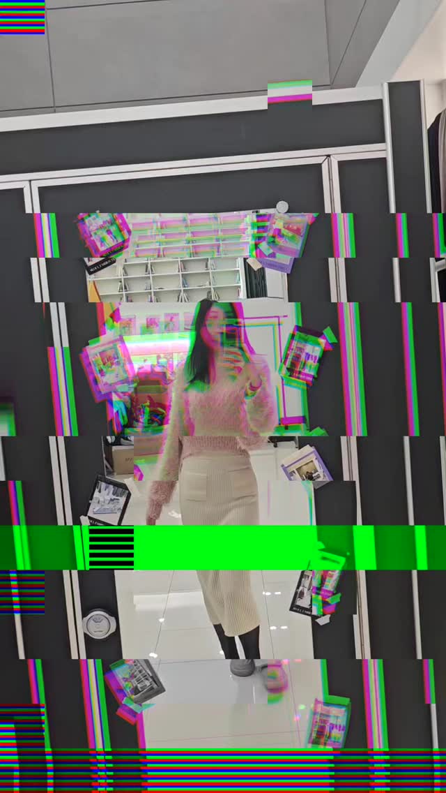 동대문에 위치한 서울 패션허브에 다녀왔어요!!
동대문하면 옛날부터 패션의 메카였죠?!
시대의흐름에 발맞추어 변화해온 동대문 패션
서울패션허브에서 만나보아요 !

#k패션 #동대문패션 #seoulstyle #패션숏폼 #서울패션허브 #하이퍼네트웍스