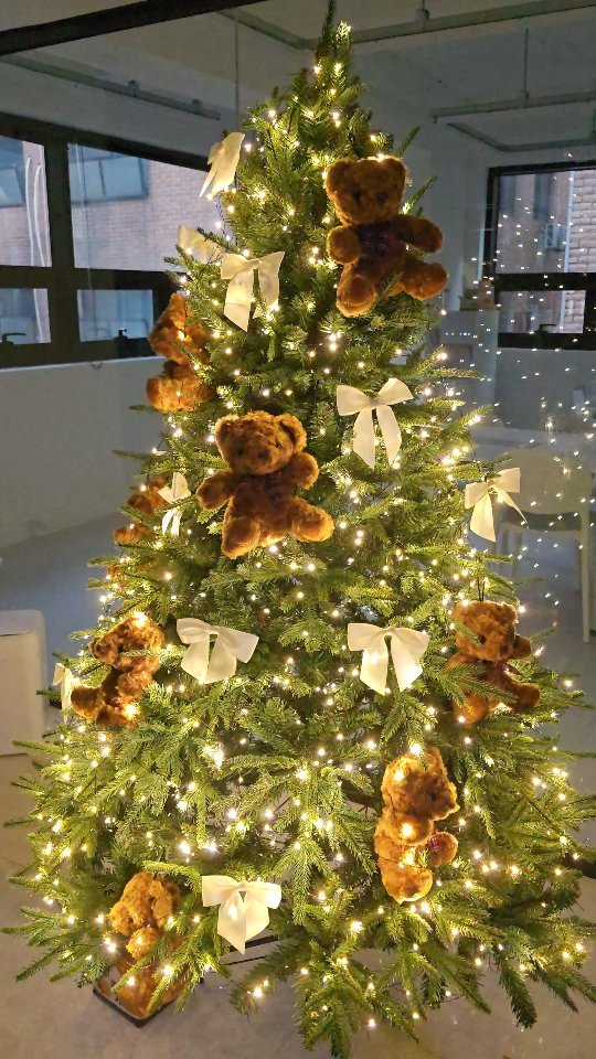 빠르게 크리스마스 준비완🐻🌲

.

#크리스마스 #크리스마스파티 #크리스마스트리 #트리꾸미기