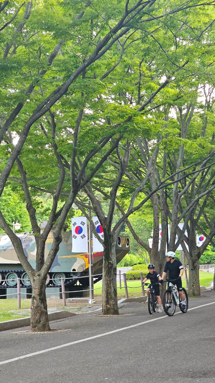 #광고 자전거 타고 싶다면
타야짚🚴‍♂️🚴‍♀️🚴‍♂️

#광고#음악#bgm#숏폼#배경음악#쉬움#릴스
#라이딩 #자전거 #자전거라이딩 #울산자전거 #울산라이딩 #울산대공원