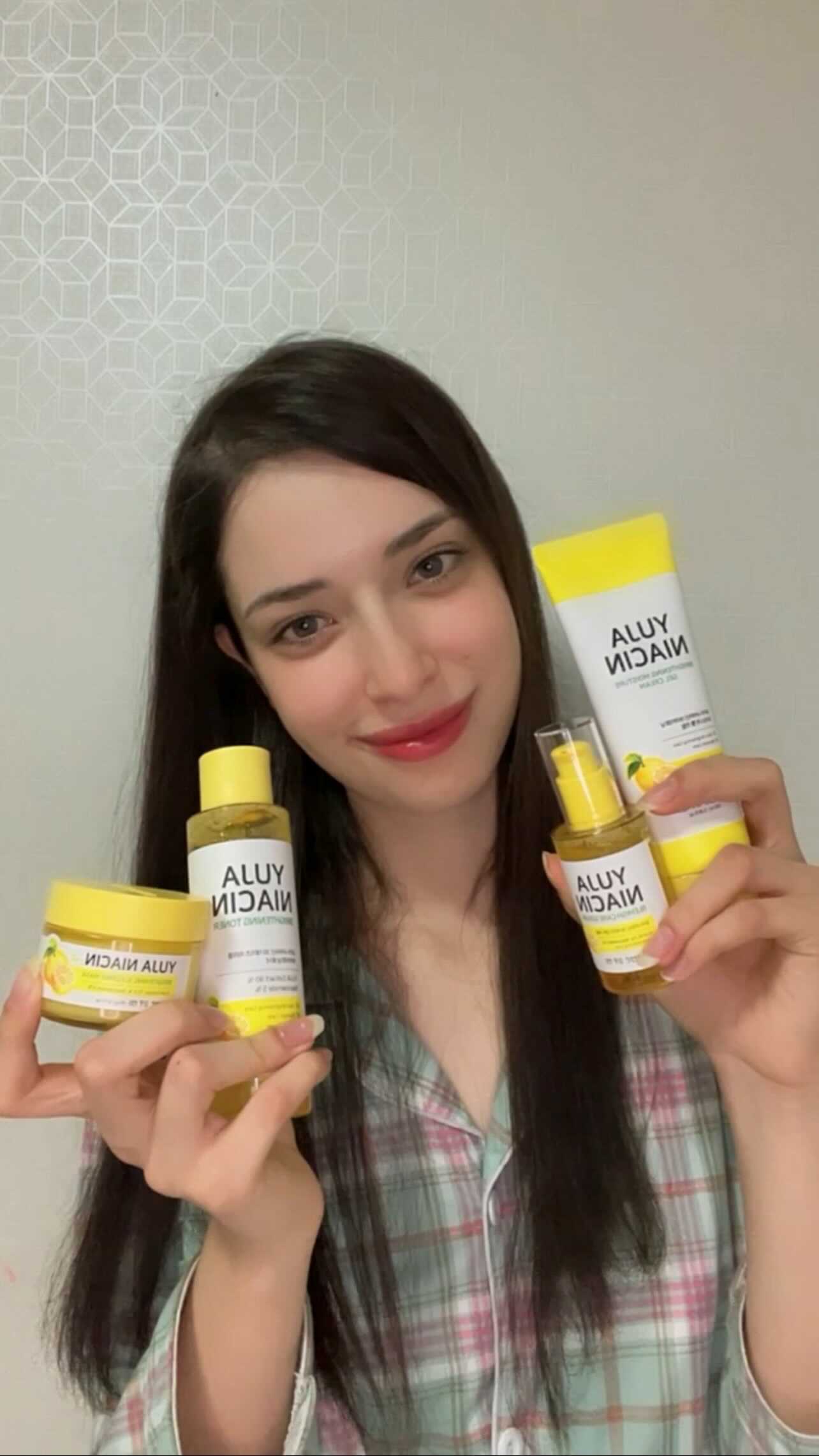 #ad #협찬 #somebymiarab 

‎حبيت كثير منتجات @somebymi_arab المصنوعة من اليوجا 😍 اكيد كلكم تعرفون فوائدها لتفتيح ولمعان البشرة ~ حكيت بالتفصيل عن المنتوجات في الفيديو فشاهدوه للاخر ^^

‎:المسابقة انتهت والفائزين هم

The winners are 
lorennarevere
aayaa_e
maysun_7_