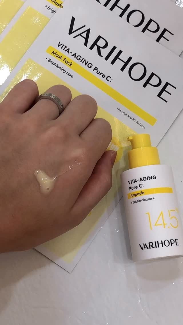 #광고 @varihope.official
🍋✨ 잡티? 칙칙함? 이젠 노벨상 기술로 케어하세요!
베리홉 비타민C 앰플엔 노벨상 기술 성분이 들어있어서
기미, 잡티, 주근깨, 색소침착까지 싹~
멜라닌 케어에 도움을 주어 피부가 눈에 띄게 환해졌다는 후기가 넘쳐나요!

🌟 하나만 발라도 미백+잡티+안티에이징 올인원 케어!
앰플 하나로 복잡한 미백 루틴 끝!
간편하지만 강력해요.

💧 끈적임? 오일리함? NO!
순수 비타민C인데도 놀랍게도 산뜻한 사용감 덕분에
답답하지 않고 부담 없이 레이어링 가능해요!

✨ 자연스러운 속광으로 결광 피부 완성!
은은하게 올라오는 광채 덕분에
하이라이터 없이도 화사한 결광 메이크업 가능~!

🏆 믿고 쓰는 비타민C 앰플 1위 브랜드!
비타민C앰플 판매 1위, 바로 베리홉!
효과와 사용감, 둘 다 포기하지 마세요! 🍋🌿

#베리홉 #비타민C앰플 #비타에이징앰플 #베리홉미백앰플 #육각형앰플 #슬로우에이징 #미백마스크팩