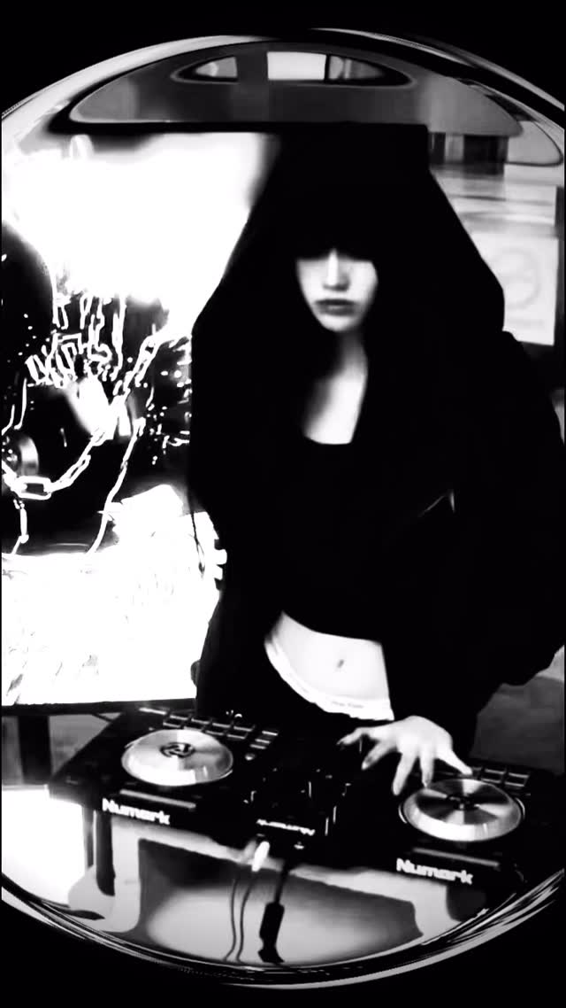 365

#brat #cyber #cyberpunk #사이버펑크 #추천 #fyppppppppppppppppppppppppp #fypシ #맞팔해요 #릴스추천 #좋반 #좋아요반사 #좋반테러 #맞팔 #선팔하면맞팔 #선팔하면맞팔가요 #fyp #fypシ #ㅊㅊ #video #프리랜서모델 #réel #reelsfyp #reels #onthebeach #reelsofinstagram #reel #ａｅｓｔｈｅｔｉｃ #추천떠라 #aesthetics #릴스 #aesthetic