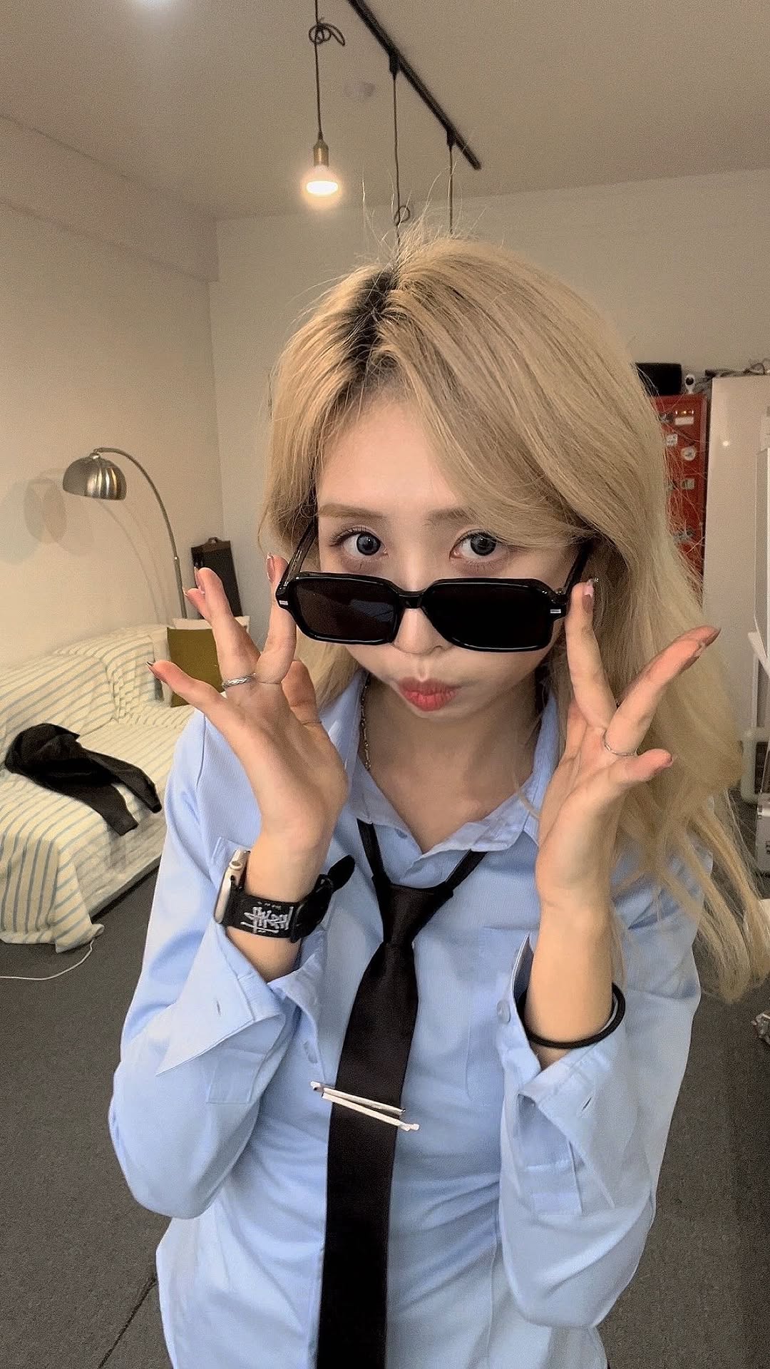 summer sunglass lookbook🕶️
with @2ditor #틴트선글라스

@2ditor_eyewear #대구선글라스 #경산선글라스 #선글라스추천 #2ditor #투디터 #틴트렌즈 #룩북 #lookbook #여름코디 #여자코디
