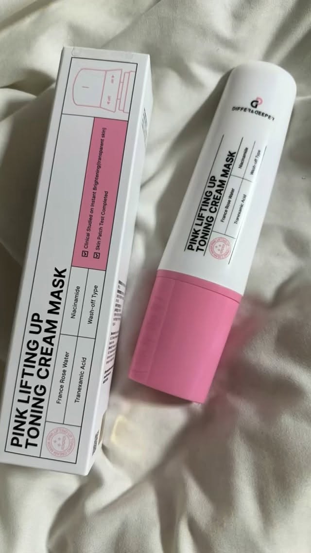 #광고

요즘 피부관리에 신경을 써야 하는 계절이라서요 
집에서 간단하게 홈케어로 추천
핑크 리프팅톤업 크림마스크 

부드러운 생크림 제형이라 바르기 쉽고요 15분뒤 물로 씻기
피부톤이 확 올라오는게 보이고요 
에스테틱에서 관리받는 느낌 
#디퍼앤디퍼 #크림마스크 #differndeeper #에스테틱마스크