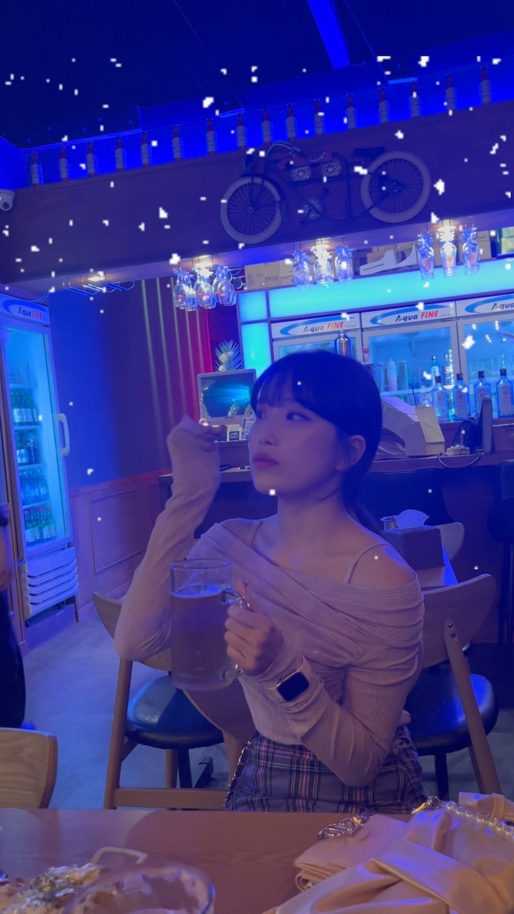 #협찬 #미식화 술집 조명 맛집~ 🪩 @misikhwa_official 

안주 넘맛있어서 오랜만에 치맥하고 왔습니당 ❤️❤️
육회 존맛탱,,,,

#서울맛집 #서울술집추천