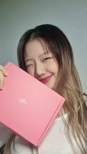 요즘 아주 잘 사용하고 있는 렌즈🤍 1. 퓨리티샤인 먼슬리 시어그레이 2. 블러링 그레이 #제품제공 #오로라렌즈 #퓨리티샤인 #시어그레이 #그레이렌즈 #렌즈 #렌즈추천 #컬러렌즈 #한달용렌즈 #메이크업 #광고 #써클렌즈 #조명렌즈 #셀피렌즈 #브라운렌즈 #그레이렌즈 #초코렌즈 #먼슬리렌즈 #아이메이크업