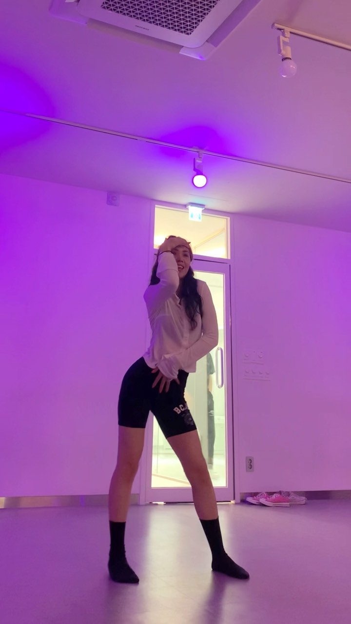 콘서트 다녀와서 느낀 감정, 받은 영감으로🫧
-

zara girlish choreo > thu 730-900 
🌴@calidance_official 

- #umi #wishthaticould #zara #zaranara 
- #dancer #dance #choreography #girlish #pop #rnb 
- #daliy #todaymood #fypシ