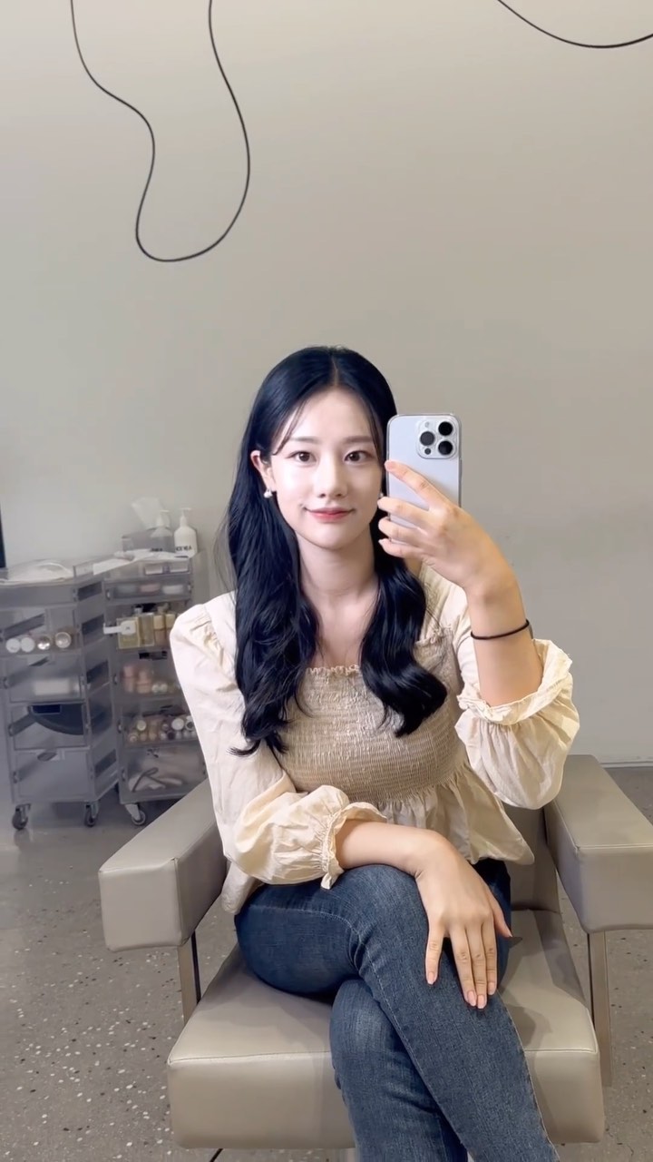 메이크업부터 헤어까지 완벽했던날✨
@abybom__official ♥️
Makeup: @narae_hyejin_qq 
hair: @abybom_siwon

-
-
-
-
-
-
-
-
-
-
-
-
-
#에이바이봄#메이크업#청담메이크업#청담메이크업샵#헤어#헤어추천헤어메이크업#촬영문의dm#촬영문의환영#촬영문의는dm#일반인모델#촬영메이크업#모델계정#모델계정맞팔#촬영스타그램#메이크업추천#릴스초보#릴스추천#릴스노래#릴스맛집