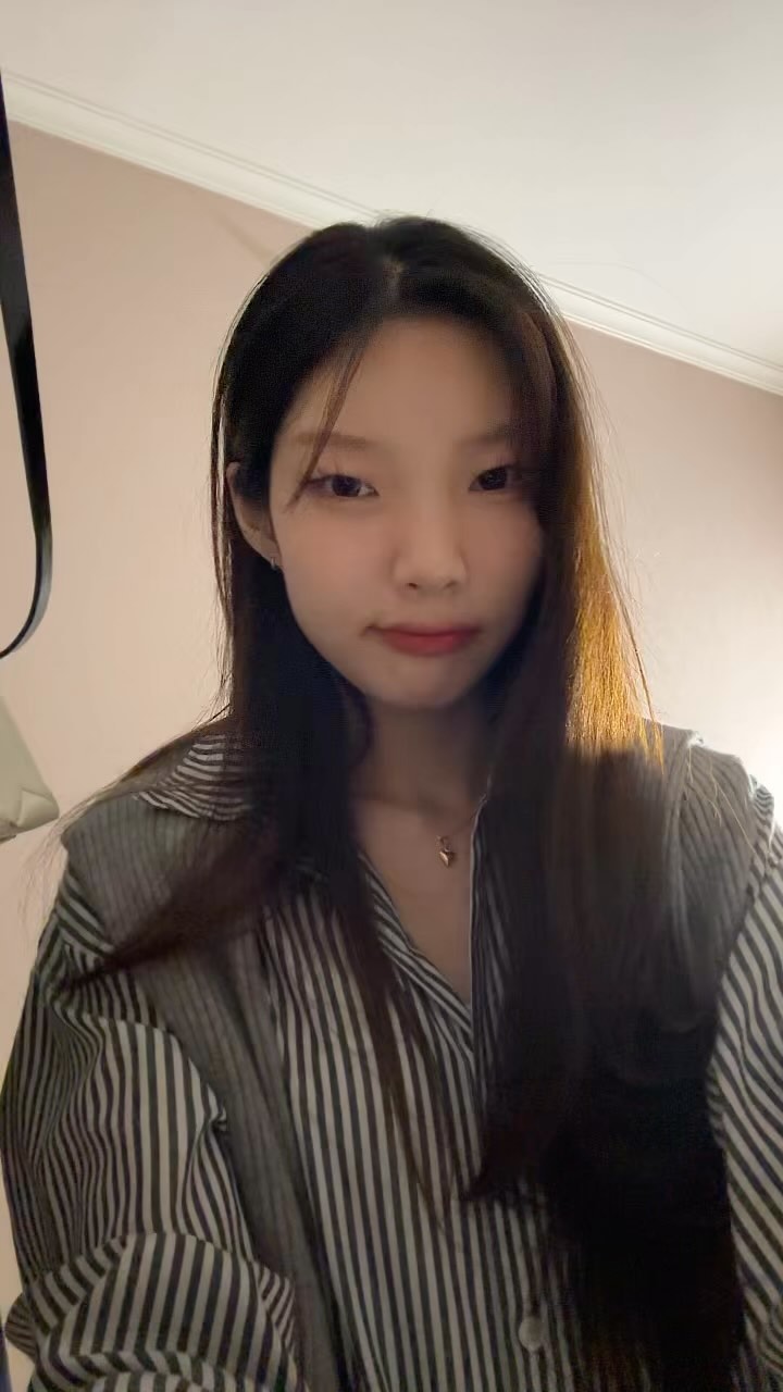 ៖៖ 그 릴스 많이 올리던 걔..챌린지 들고 또 돌아온 릴스 공주
•
•
•
•
#릴스챌린지 #가을룩 #모델 #프리랜서모델 #광고촬영 #뷰티촬영 #룩북촬영 #얼스타그램 #instadaily #f4f #l4likes #いいねで気になった人ファロー