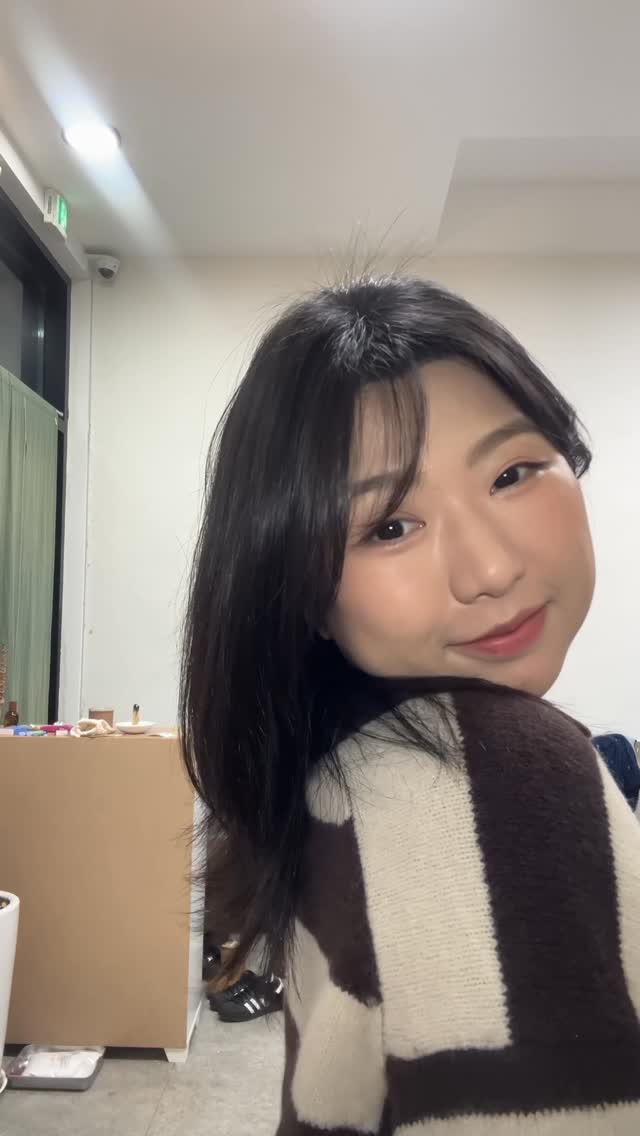 #제품제공 @chungmijung.official 
요즘 두피 컨디션 예민해질 때
괜히 이것저것 바꾸기보다
루틴을 단순하게 가져가게 되더라구요

성분 중심으로 유명한 샴푸라
부담 없이 쓰기 좋았고
특히 헹군 뒤 느낌이 마음에 들었어요

12월에는 올영 단독 혜택도 있으니
얼른 가서 확인 해 보세요!!
-
#올영세일 #올영추천템 #올리브영 #다시마샴푸