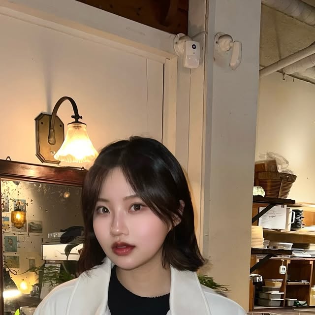 예은 on Instagram: "#협찬 . . . 스탠다스에러자켓 ❤️ 재질도 좋구 봄 가을에 입기 최고🤲🏻 후드에 입어도 니트에 입어도 좋구 매치하기 편하당 빨리 봄이오면 좋겠다🌸 #스탠다드에