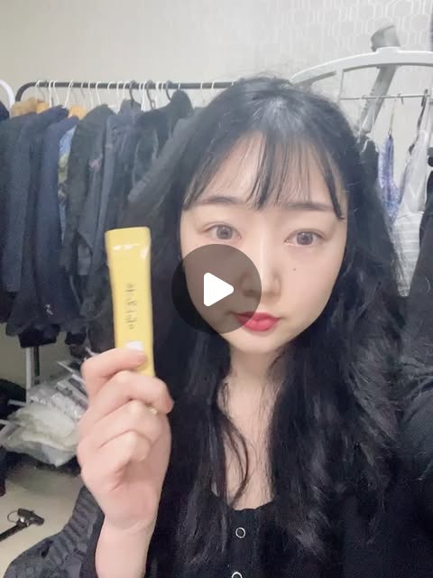 한별 | #협찬 @lifestory365 요즘 아침마다 얼굴 붓기 때문에 스트레스였는데, 드디어 정착템 찾은 느낌이에요 🥹 야식 좋아하고 짠 음식 자주 먹는 편이라 다음 날이면 눈두덩이부터 얼굴 라인