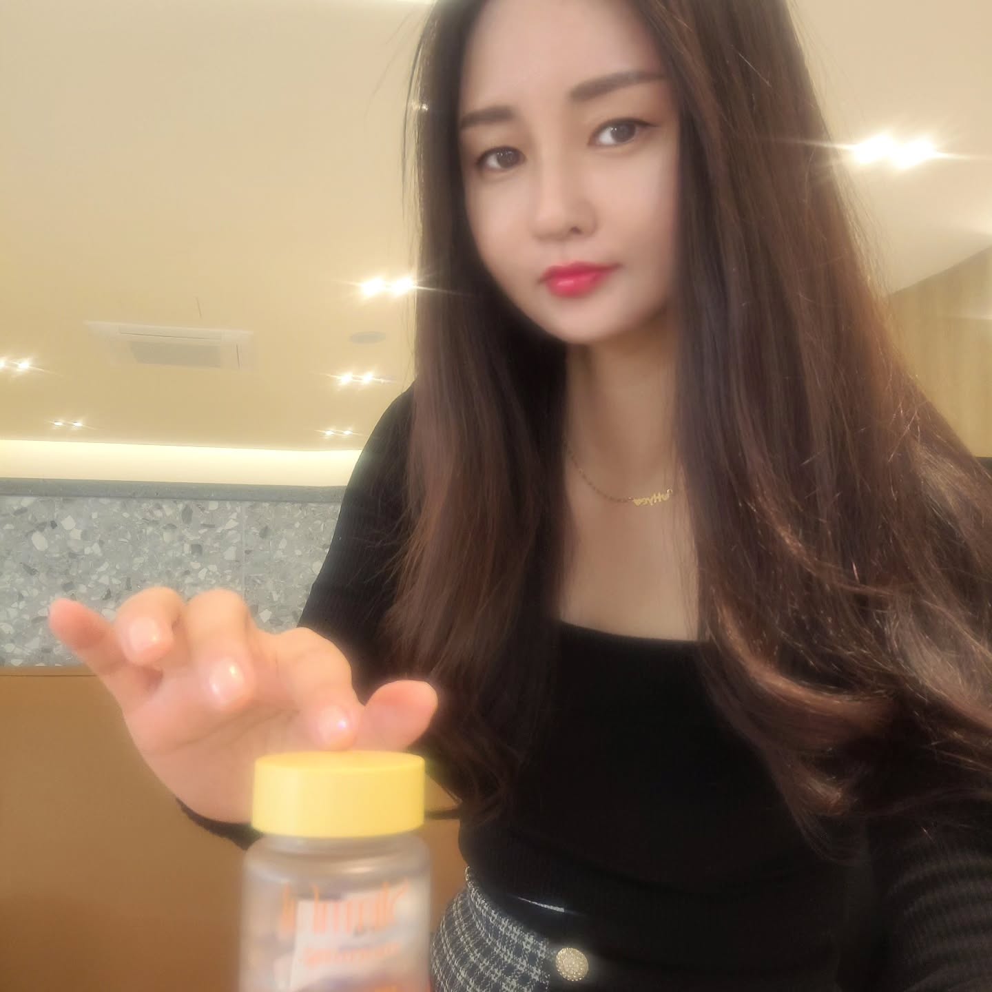 #협찬 #슬림풀모닝🧡 

사실 굶지를 못해서 굶는 다이어트 매번 실패ㅠㅠ
체지방관리해주는 녹차추출물과 비타민6종을 한번에 섭취할 수 있는 슬림풀모닝🧡 

매일 아침 식후 2알💊💊로 스트레스받지 않고 다이어트^^ 

과식하시거나 간식,야식 자주 드시는 분,균형잡힌 건강한 다이어트원하시는 분이라면 슬림풀모닝하세요~^^🧡🧡🧡

#다이어트영양제 #유산균다이어트 #차전자피 #슬림풀이벤트 #직장인다이어트 #육아맘다이어트 #출산후다이어트 #웨딩다이어트 #카테킨 #비타민ABCDE #셀레늄 #아연 #크롬 #마그네슘 #피시콜라겐 #흰강낭콩추출물 #한움큼에서한알로 #의지가아닌의학으로 #슬림한바디를위한꽉찬한알 #dieatarysupplement #slimmful