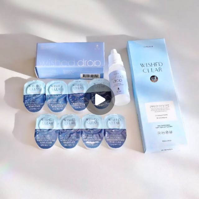 소망 on Instagram: "@ololalens_kr

시력교정용 렌즈회사가 많아서
못고르시겠다구요?
렌즈 착용하고 나서 눈이 뻑뻑한거 같다구요? 

눈물과 친한 친수성 실리콘하이드로겔 소재로
부드럽고 편안한 착용감을 느낄 수 있어요!
원데이용이지만 1팩당 10p씩 들어있어
부담스럽지 않고 테스트용으로도 괜찮아요!
함수율 40%로 촉촉하고 
렌즈를 처음 착용하시는 분들을 위해 만들었기에
더욱 더 착용감이 가볍고 이물감도 없고 촉촉해요!
거기다 멘톨성분이 있어서
시원하게 착용할 수 있어
개운한 느낌도 같이 들어요!(눈을 세척하는 기분?) 

가장 눈이 뻑뻑한 아침에
그냥 착용해도 눈이 따갑지 않아
인공눈물을 따로 점안안해도 되서 좋더라구요 

투명렌즈라도 렌즈회사들이 많고
한팩당 20p,30p,40p 들어있지만
비용도 비싼데 테스트를 못해서 너무 아쉽더라구요 

그 유명한 아xx 렌즈도 착용해봤는데
눈이 많이 건조한 저한테는 돈만 버린경우라
투명렌즈 그 이후로는 잘 착용안했는데
이건 딱 10p 적당하게 들어있어서 좋았어요! 

렌즈에 멘톨 성분이 들어가있는것도 특징인거 같아요
다른 렌즈에는 시원한게 없어서 쿨링감이 도는 인공눈물을 넣었는데
오로라 렌즈는 착용하자 마자 시원하게 쿨링감이 돌아
눈이 개운해서 아침에 착용하면 정신차려지는거 같아 그 점도 저는 좋았던거 같아요! 

물론 실리콘렌즈고 원데이용이라 장시간 착용하면 뻑뻑하지만
다른 렌즈들 보다는 조금 더 촉촉한감이 있어서 
투명렌즈 구매하려면 이거 구매하려고해요! 

평소 렌즈 착용하시는 분들,
데일리로 막 착용하고 싶을 때나
처음 착용하는데 착용감을 보고 싶을 때
#오로라렌즈 #위시드클리어원데이 추천해요! 

현재 오픈기념 행사로
10p 5%할인해서 14200원,
20p 10%할인해서 27000원,
30p 20%할인해서 36000원,
40p 30%할인해서 42000원으로 구매하실 수 있습니당 

또한 신규가입 시 만원 쿠폰팩이 제공되고
교환권 구매 시 렌즈관리키트가 증정되며
앱 설치를 해서 가입하면 최대 1500원 적립도 할 수 있어요!🤗

#쿨링렌즈 #위시드렌즈 #원데이투명렌즈"