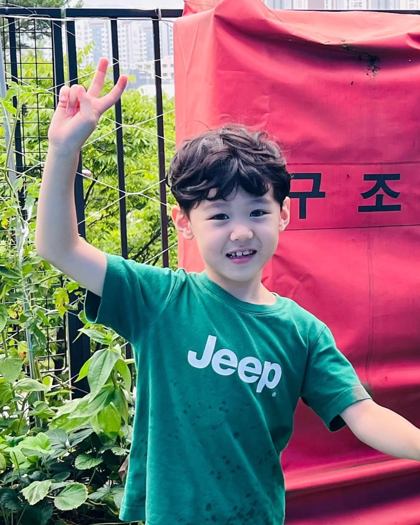 ⋆ #슬기로운한주생활ღ 6~8월💙

이제는 어딜 가든 초딩으로 보는 6살....
약간 억울(?)한데 괜찮은 것 같기도~😅
태명처럼 쑥쑥 자라는 중🌱

#한주ღ