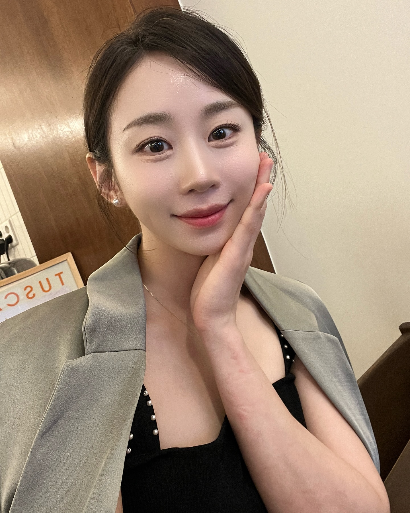 24년의 나
(아이폰 앨범 업데이트 된 뒤로 사진첩 제대로 보기 어려워서 사지ㄴ 업로드를@제대로 못해…ㅆ다는…. 구차한 변명중₩)