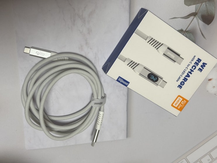 탱글우드 C to C LED 케이블 240W 20Gbps 2m 사용 후기 – 이게 진짜 힙한 케이블이지