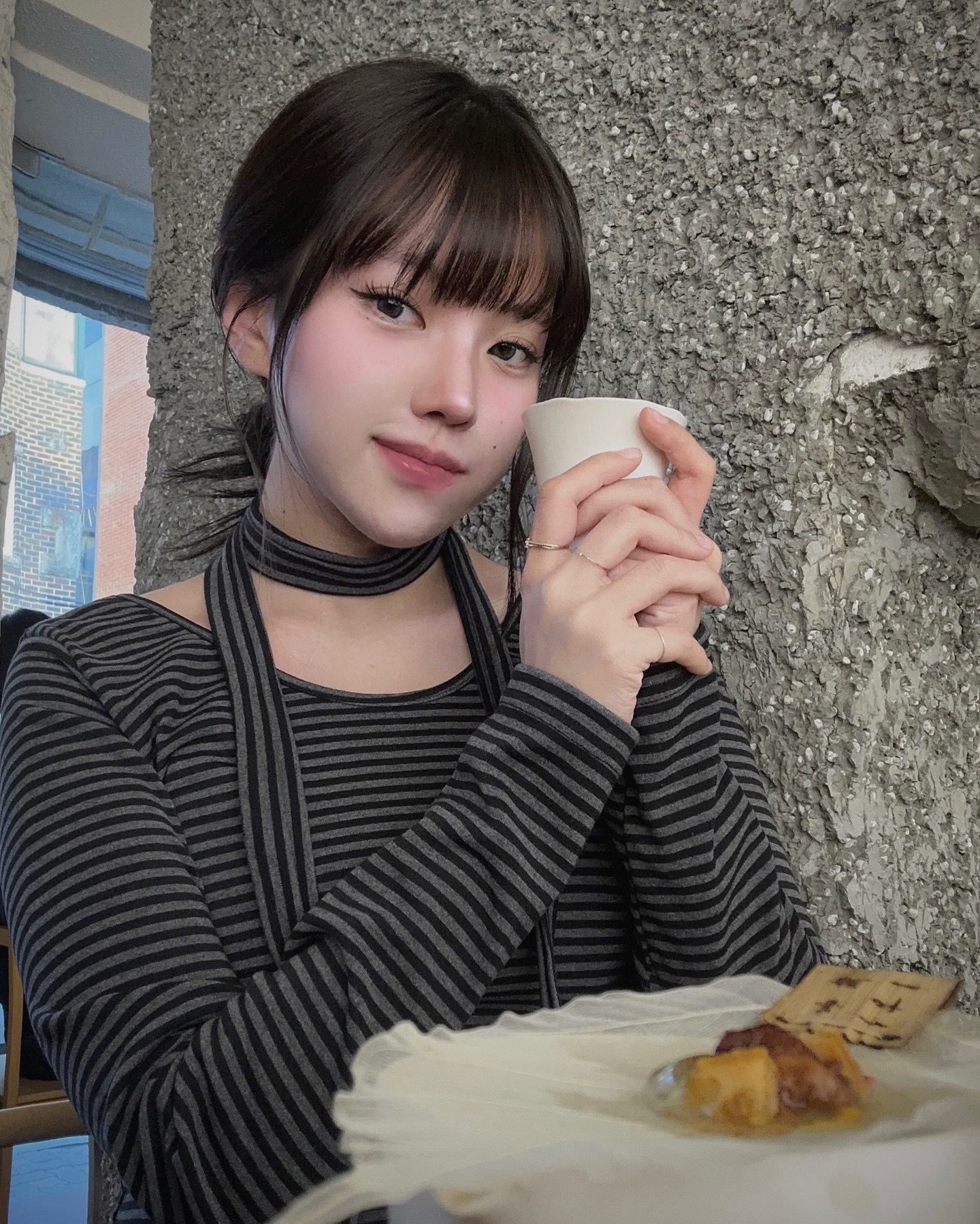 써니랑 망원을 부셨다죠 예예
향기나는 물(차 : Tea)은 
저와 친해질 생각이 결코 없어보이고요 예예
