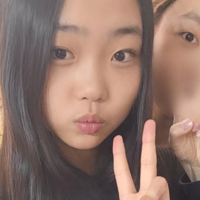 @angelamoon748 on Instagram: "#협찬 🤍하루애바 하루올린🤍 유기농 애사비 사과 식초와 바나나잎 추출물로 만든 다이어트 보조 제품이에요!! 학생이라 다이어트는 부담되서 운동을 많이 하는거