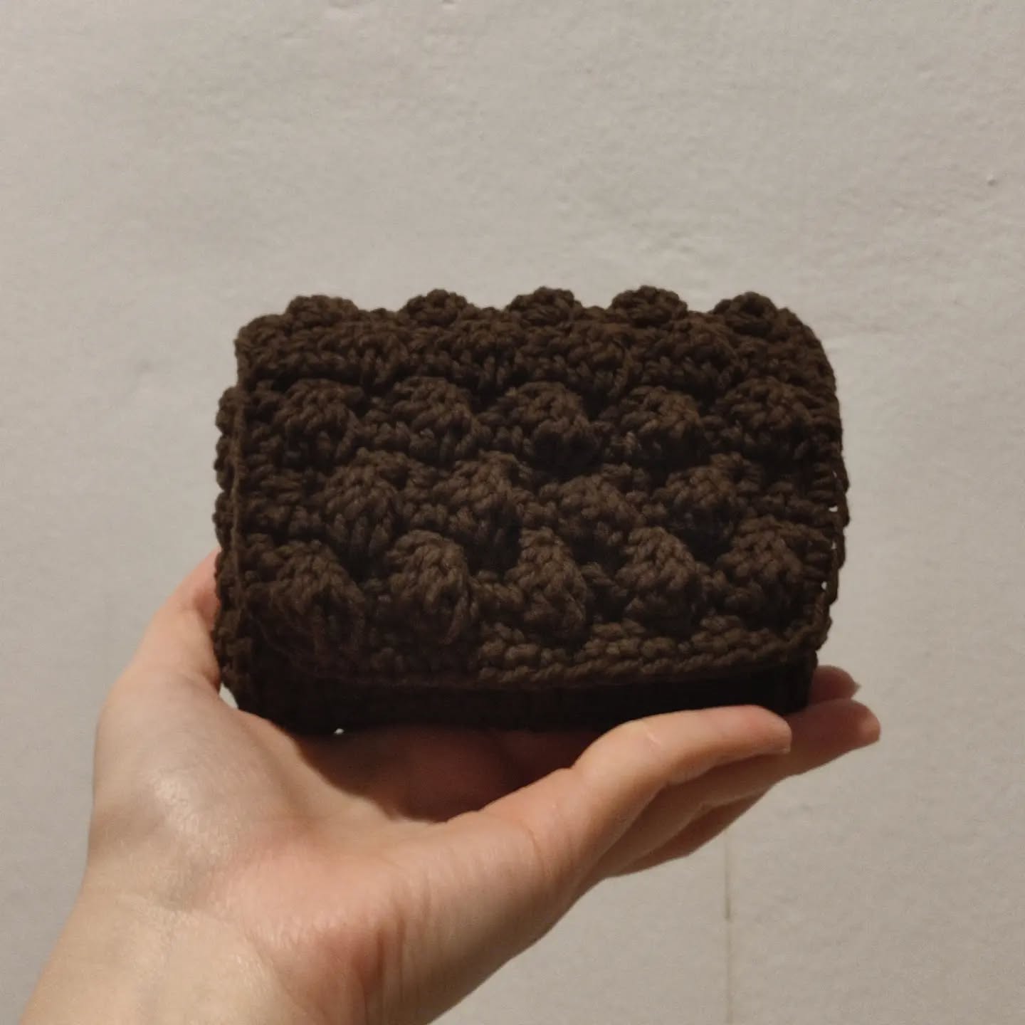 crochet bubble card holder 🫧
price: 75k
available in other color 🎨
dm to order 🛒