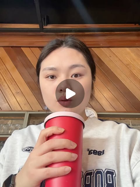 전 현진 on Instagram: "#광고
-
달콤 사과주스 한 포 하세요!
귀염뽀짝 포장박스로 가까운 지인들에게 선물하도 너무 좋네요🍎
아이들도 잘 먹어요😙 아침에 모닝커피 안 땡길땐 이거 한 포 마십니다ㅎㅎv
-
#주스업
#juiceup
#올리브영
#올리브베러"