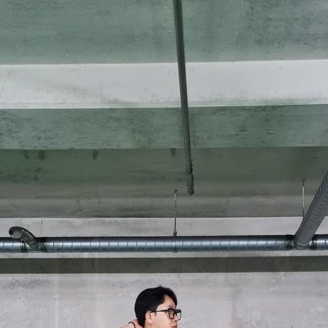 ISTJ / #일상 on Instagram: "#협찬

여름에 입기 좋은 오버핏 체크 반팔셔츠

[스탠다드에러 87-STAN203 빈티지 팜트리 오버핏 반팔 체크 셔츠]

오버핏 실루엣으로 제작돼서 활동성 편하고
클래식한 체크 패턴과 빈티지한 컬러감으로 어디에나 코디하기 좋은 제품이에요 :)

#스탠다드에러 #STANDARDERROR #남여공용셔츠 #셔츠 #셔츠추천 #반팔셔츠 #오버핏 #체크셔츠 #여름셔츠 #Shirt  #CheckShirt  #Short-SleevedCheckShirt"