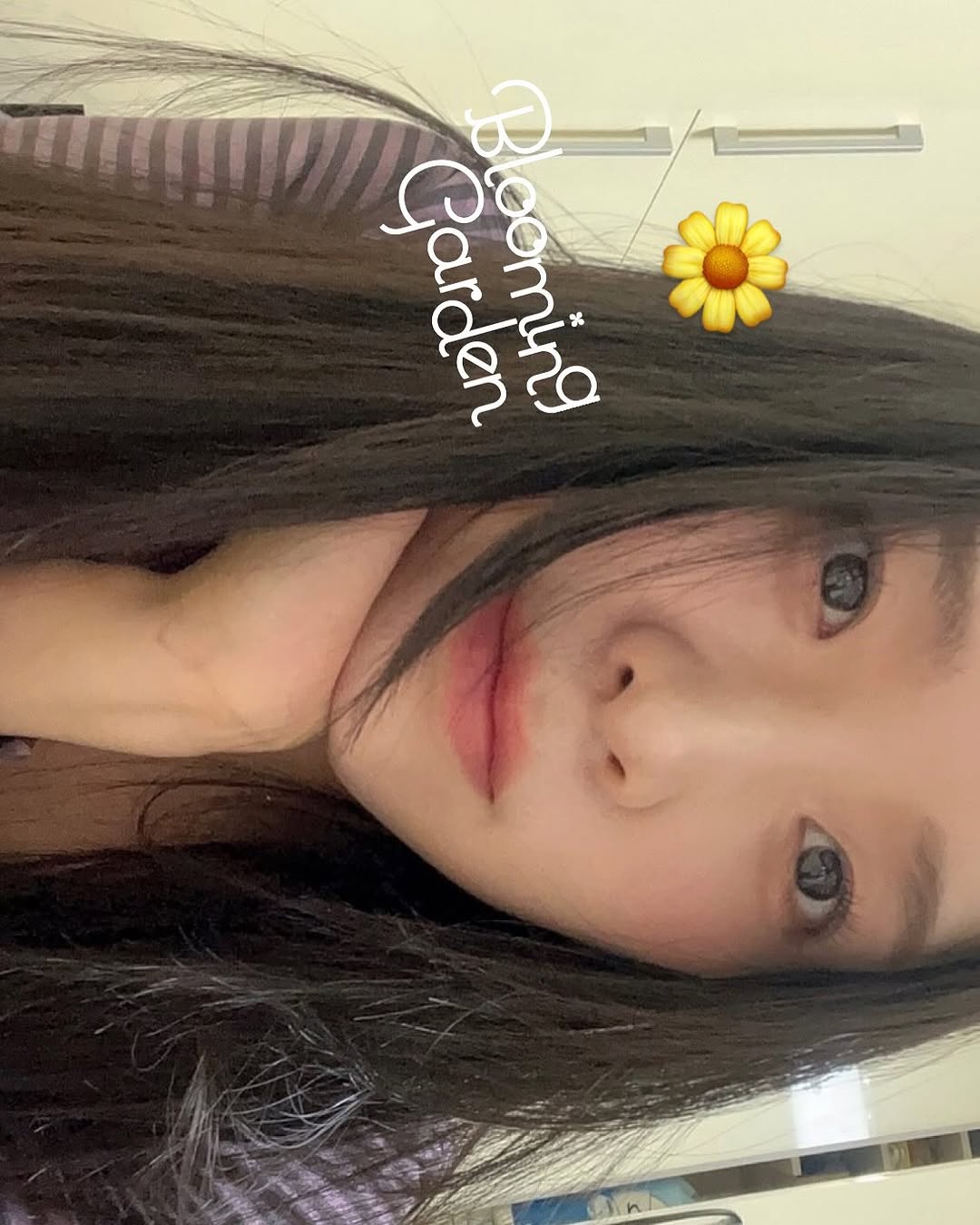 😃 | #광고#투에이엔#블루밍가든#올영추천#봄웜#봄웜라#듀얼치크#하이라이터 🐰투에이엔 블루밍가든🌷🌹🌺 컬렉션 투에이엔에서 새롭게 블루밍가든 컬렉션을 런칭했어요🥹 이번 시즌에서는 특히 쿨톤들을 위한 컬러들이 다양하게 나와서 진짜 취향저격 ㅠㅠ 특히 하이라이터... | Instagram
