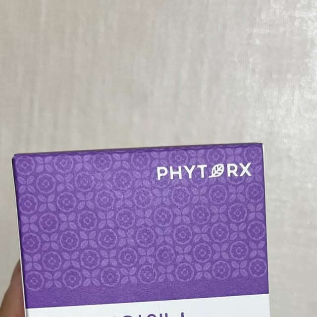선팔하면맞팔♡ on Instagram: "#협찬

파이토알엑스 이뮨 빌베리💜

면역력과 눈건강을 위해 선택한 이뮨 빌베리에요~

100년의 노하우가 있는 이탈리아의 믿을 수 있는 원료사 indena 사에서 빌베리열매 100% 추출분말이 함유되어 있으며
한 포당 빌베리추출물 함량이 100mg 가 함유되어 있어 하루에 한 포로 충분하게 눈 건강 관리를 할 수 있어요!!

면역 강화에 도움이 되는 저분자 베타글루칸 성분이 한 포에 200mg 함유되어 있어 눈 건강과 함께 면역 건강도 한 포에 챙길 수 있어 좋아요.

그리고 무엇보다 블루베리추출물도 함유되어 있어 새콤하고 달달한 맛있는 맛이 난다. 그냥 입에 털어먹어도 맛있고 물에 타 먹어도 맛있어서 계속 먹을 수 있을 것 같아요~!

#빌베리효능 #빌베리영양제추천 #빌베리파우더 #약들약빌베리 #이뮨빌베리 #빌베리루테인"