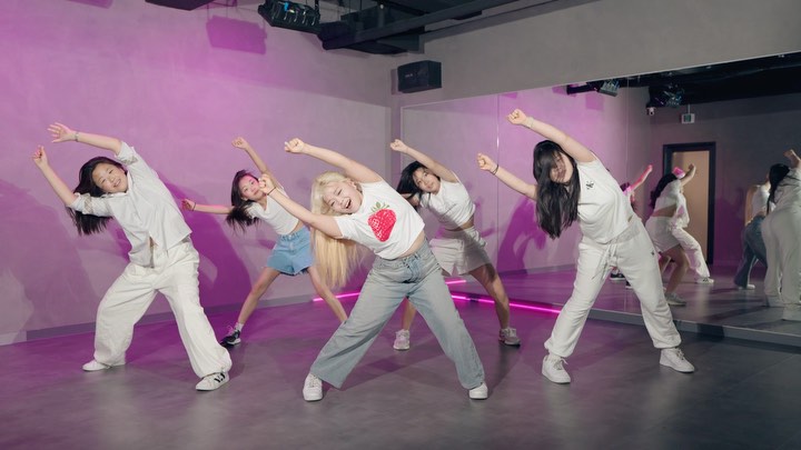 오랜만에 뉴진스 ~ 🎀 #choreo BY ME dancer_bokki 🧚🏻‍♀️
.
.
.
.
.
#choreography #dance #dancevideo #fff #lfl